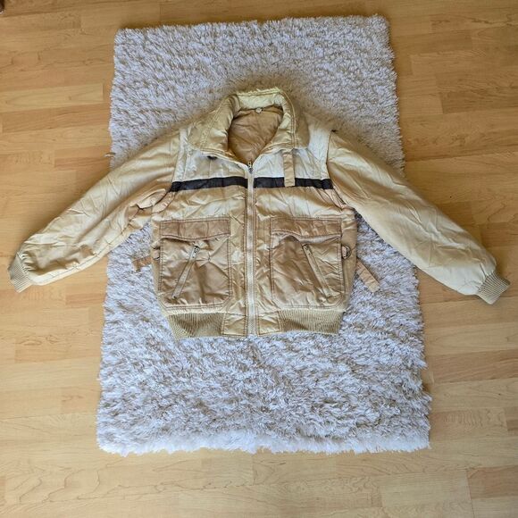 Womens Beige Quilted Jacket Vest Retro Size Medium  Vintage - Picture 11 of 11